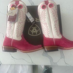 Ariat Fuchsia and Cream Western Boots NEW Women’s Primera StretchFit H2O Cowgir